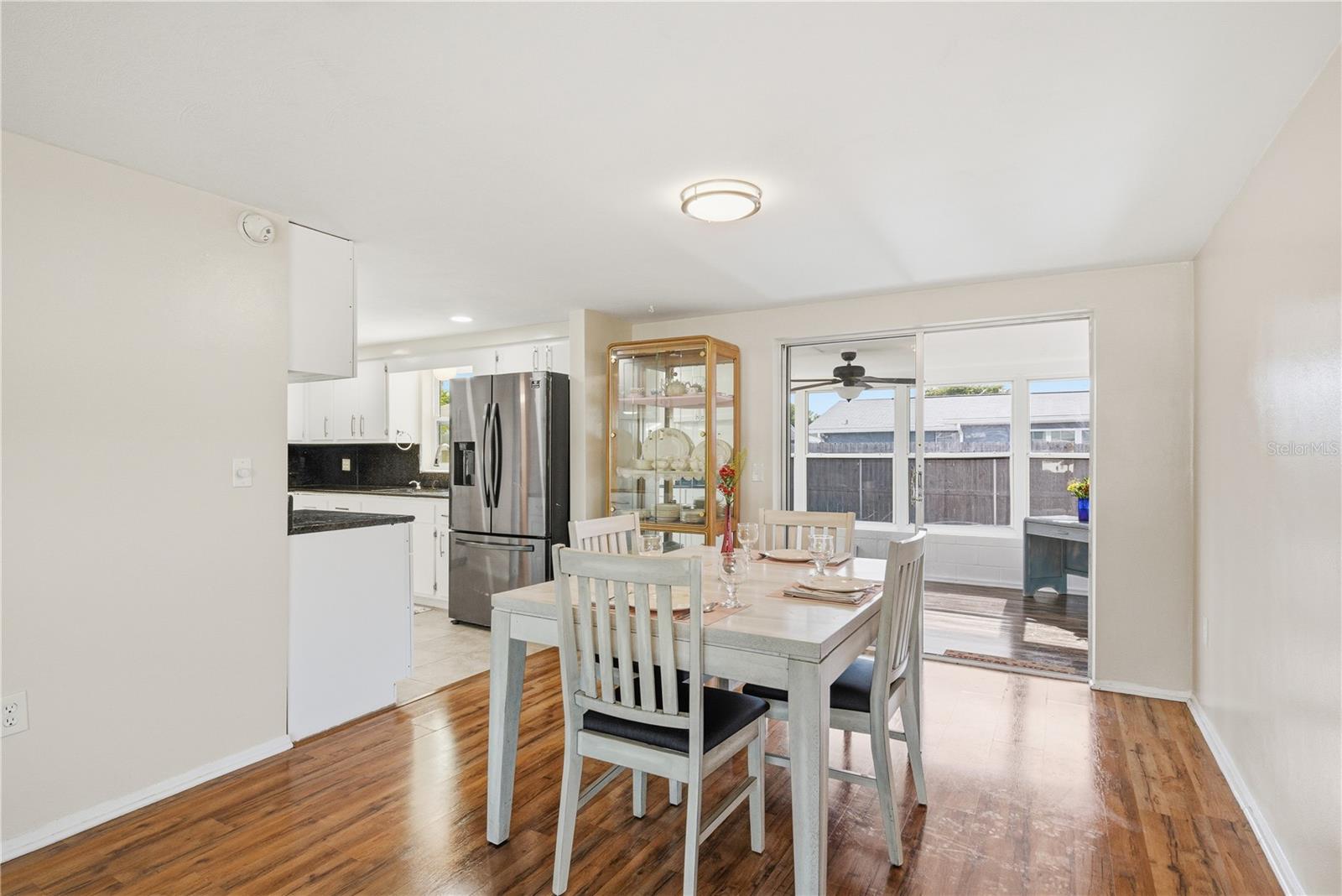Dining Area and Sliding Door to Lanai