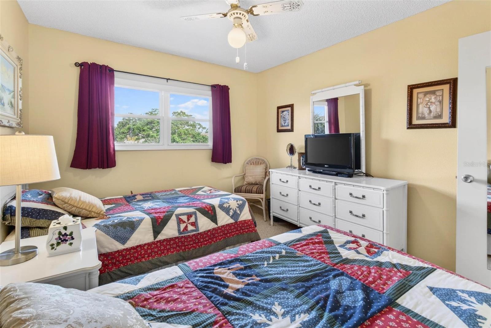 TB8504575