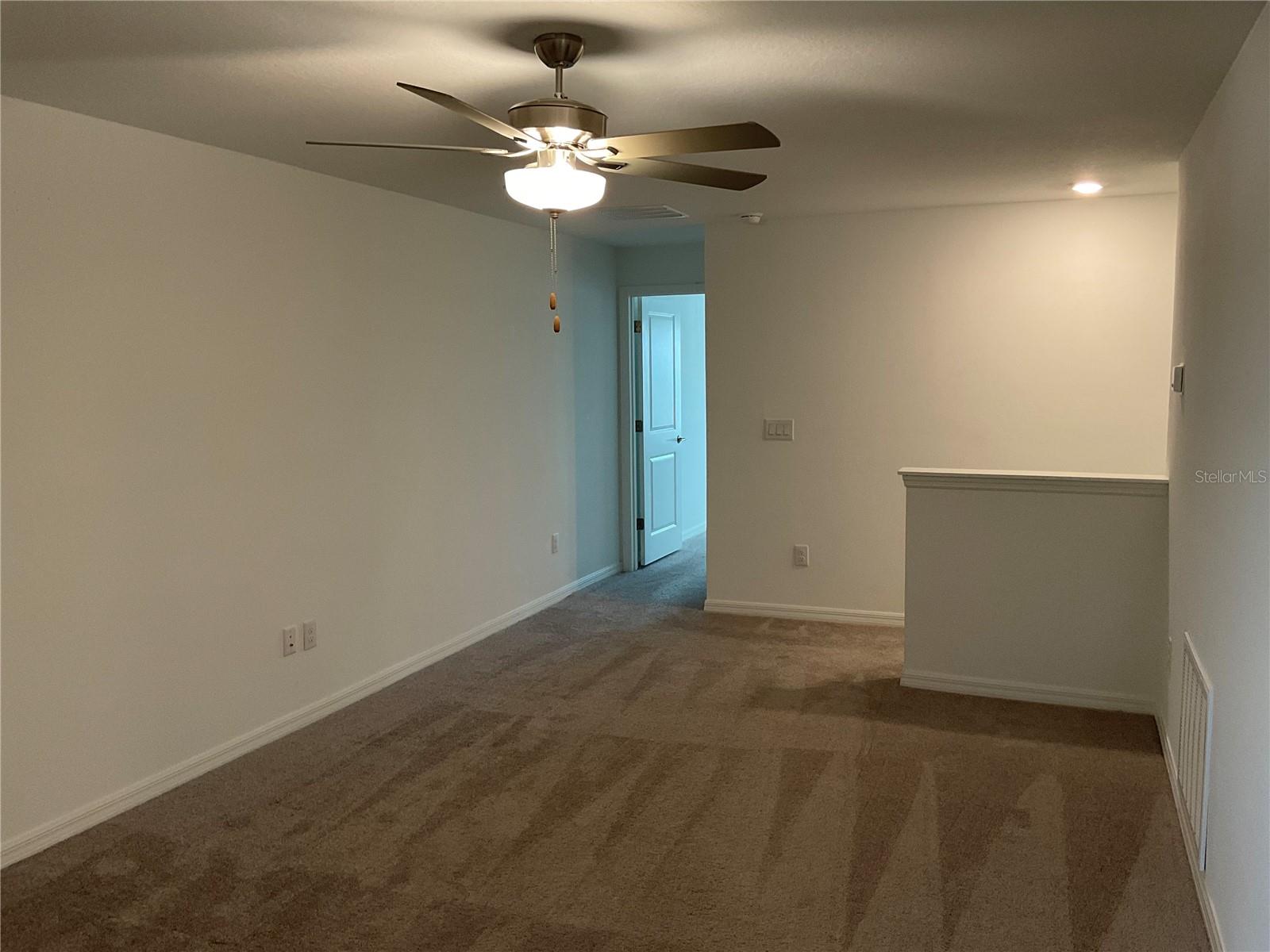 TB8504640