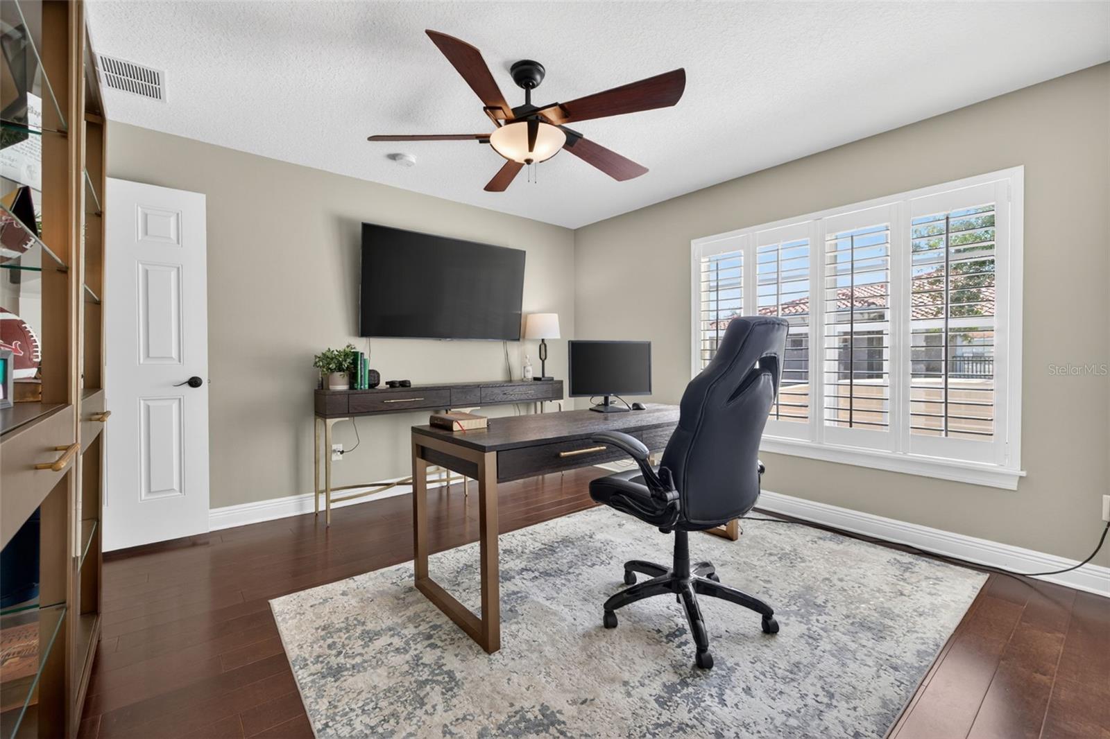 Guest bedroom