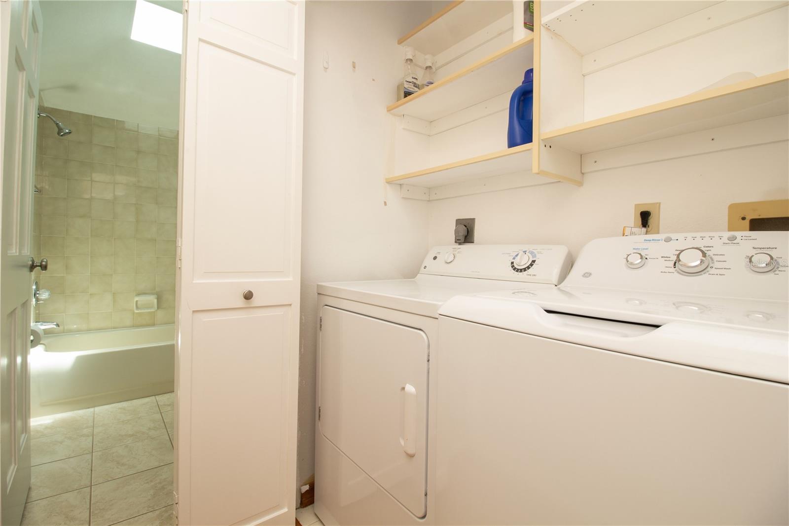 Laundry Off Bath 2