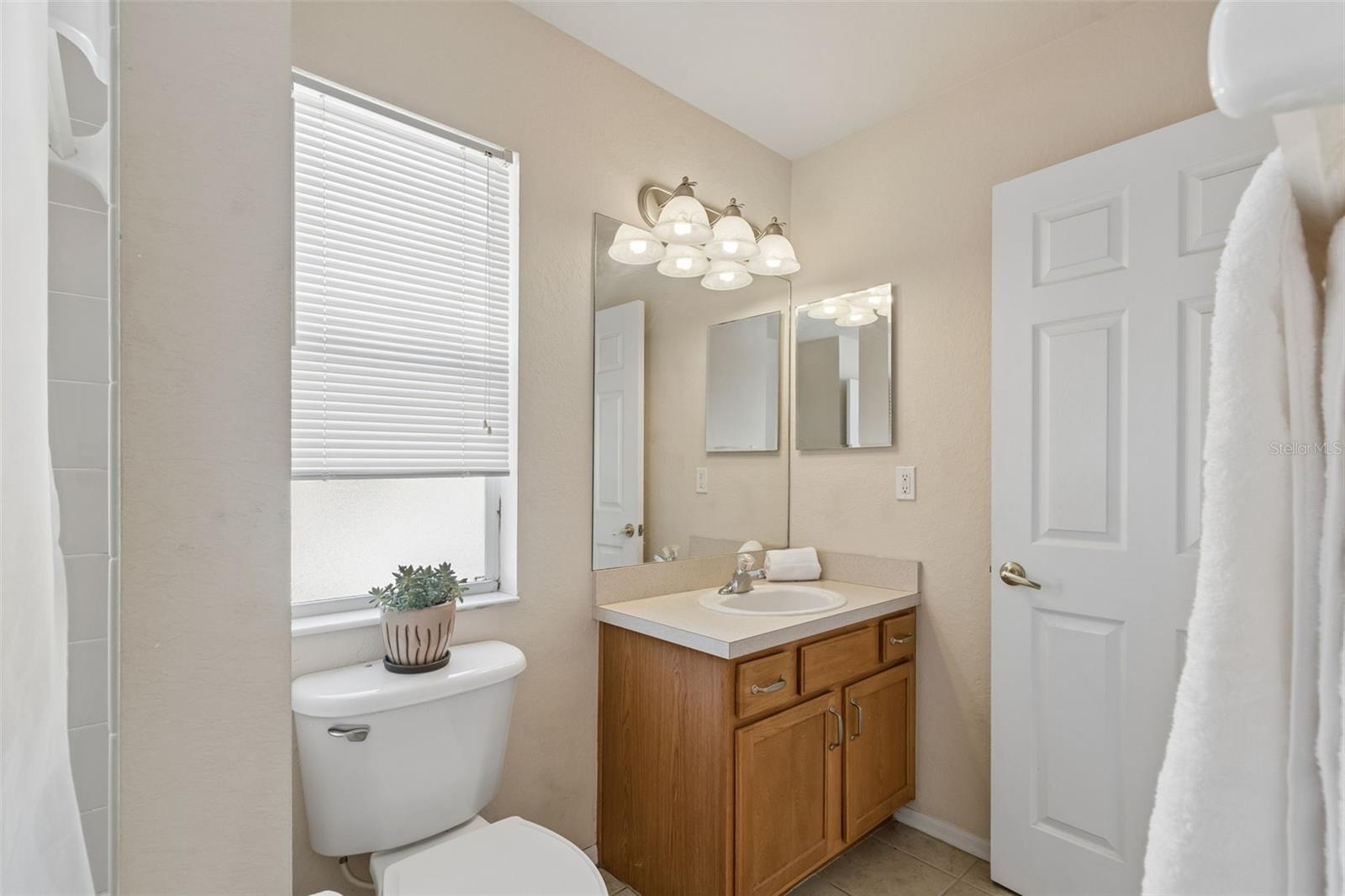 2nd Bathroom