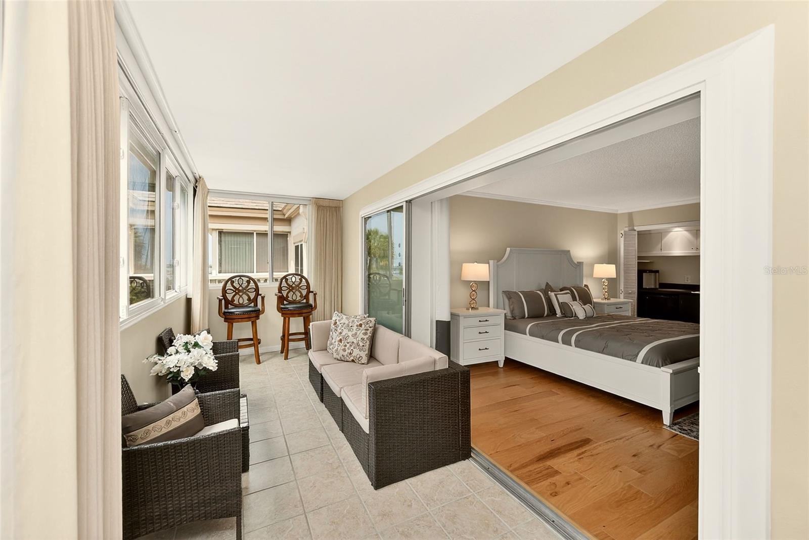 TB8504757