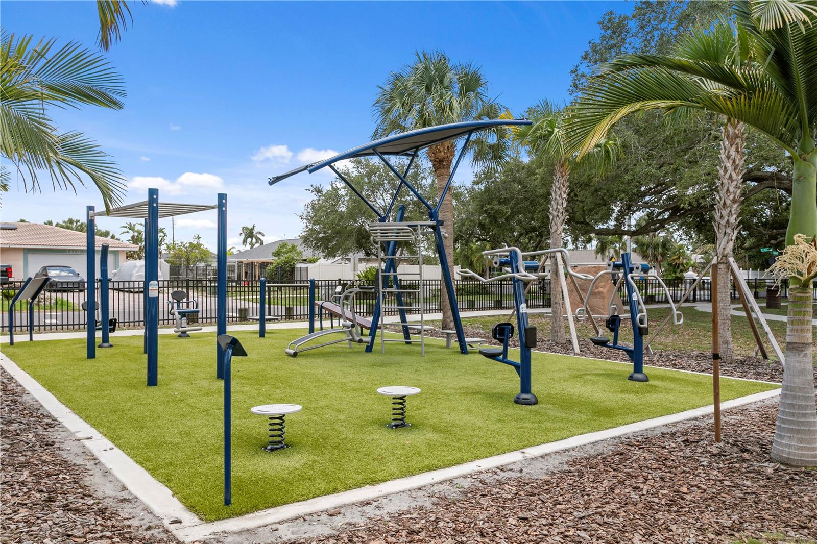 Outdoor exercise equipment
