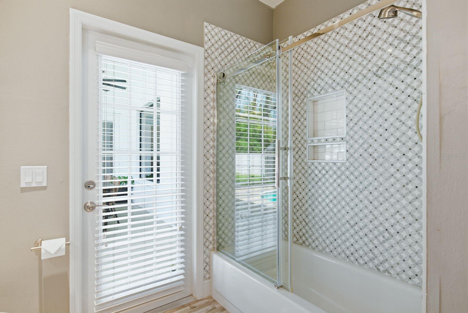 BATHROOM 2