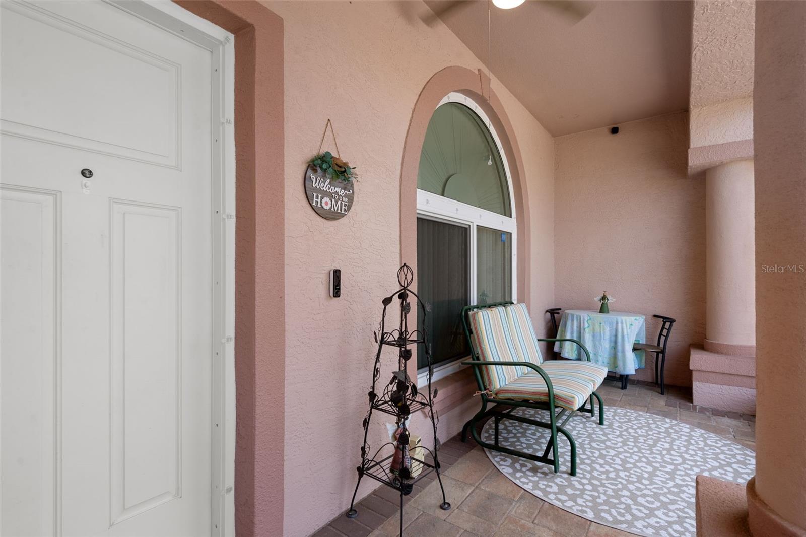 Screened Front Entry