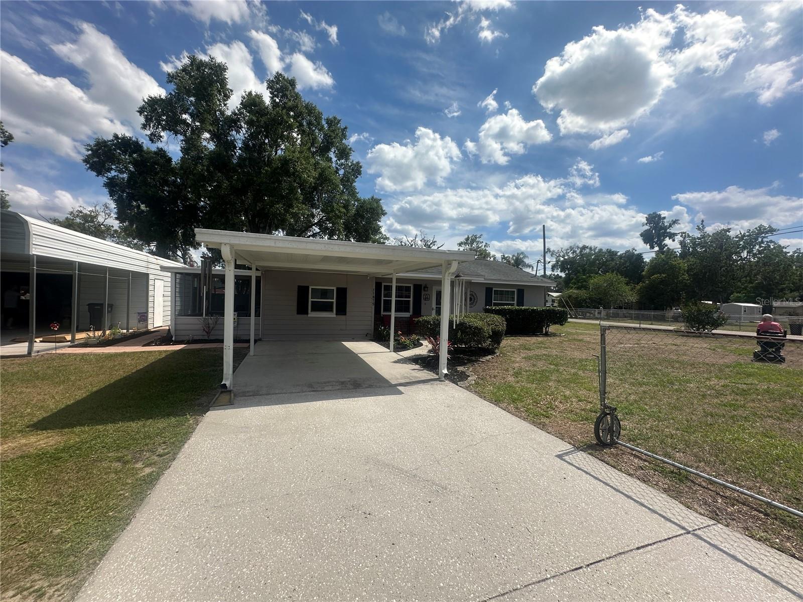 Front of house with garage in view
