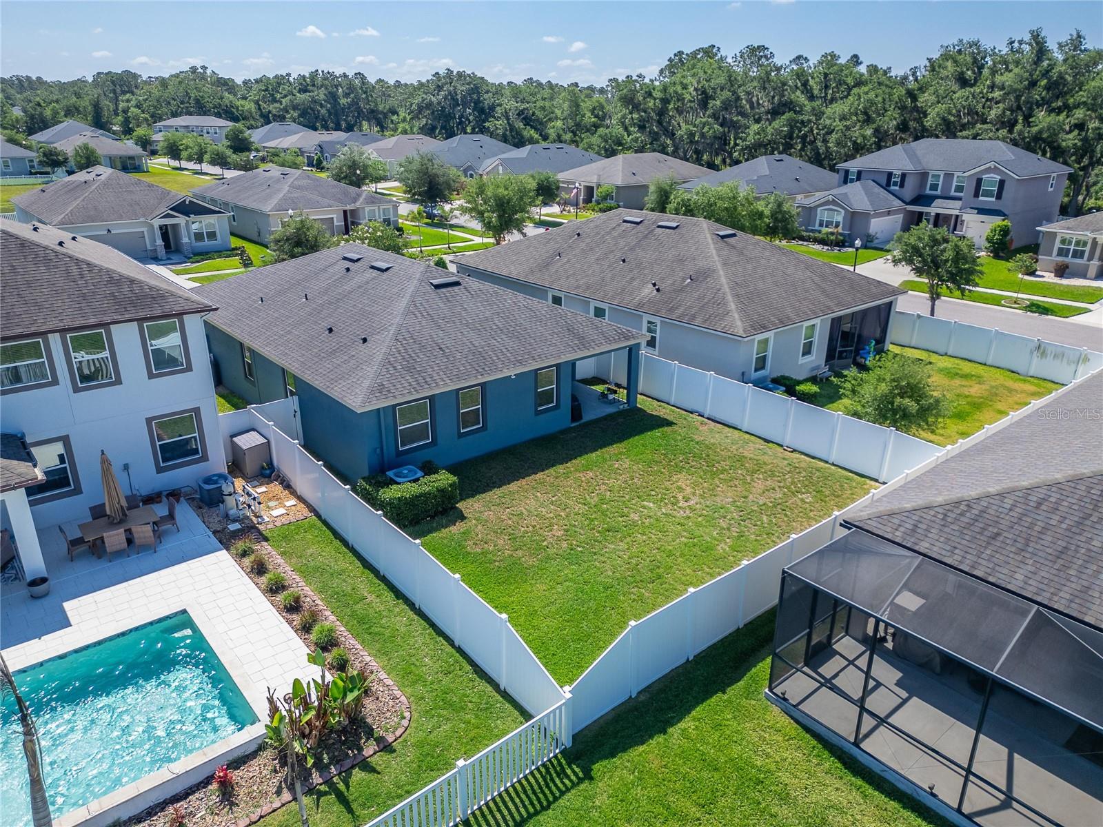 The perfect backyard for entertaining, relaxing, or letting pets play freely.