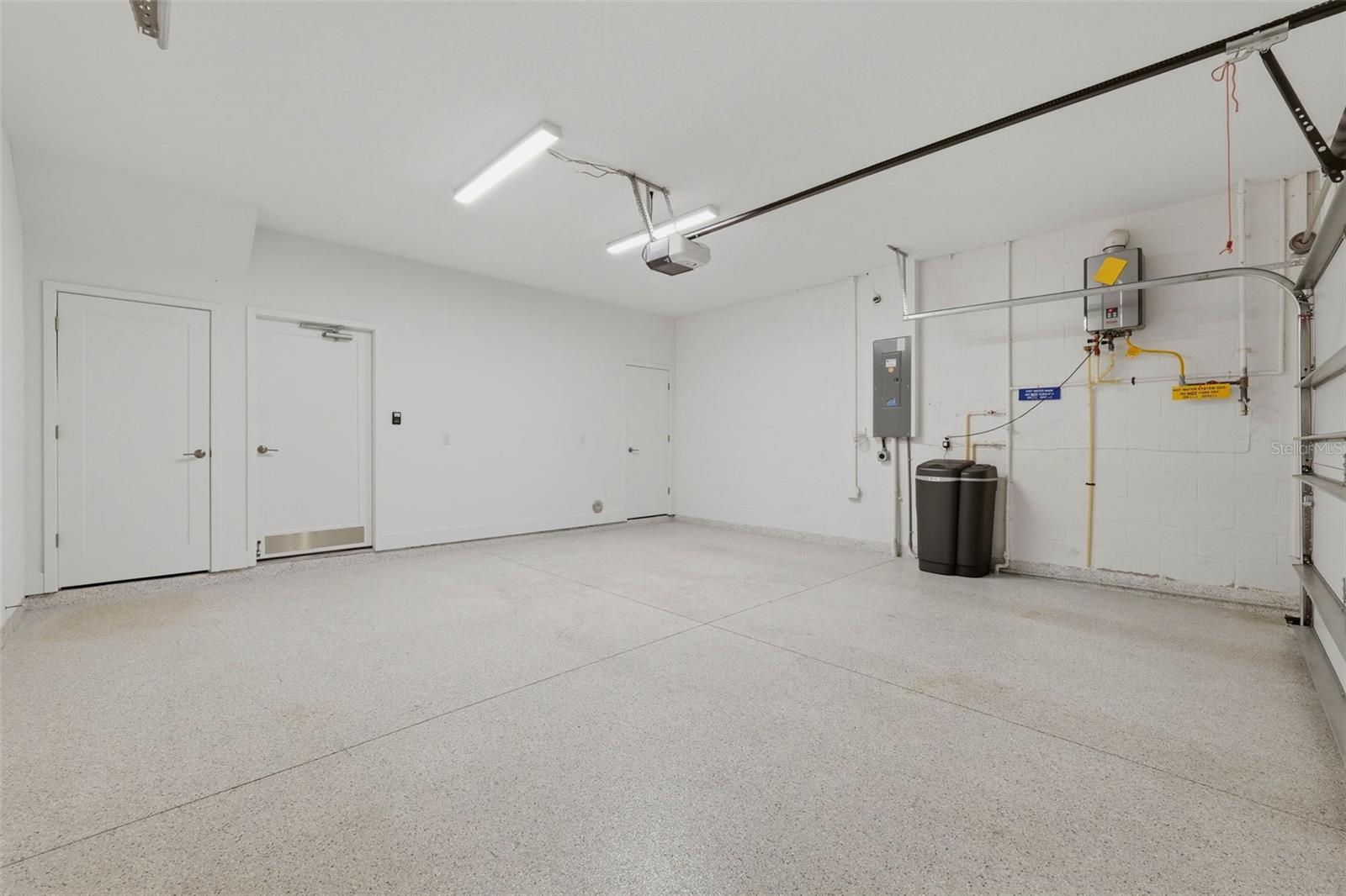 TB8504862