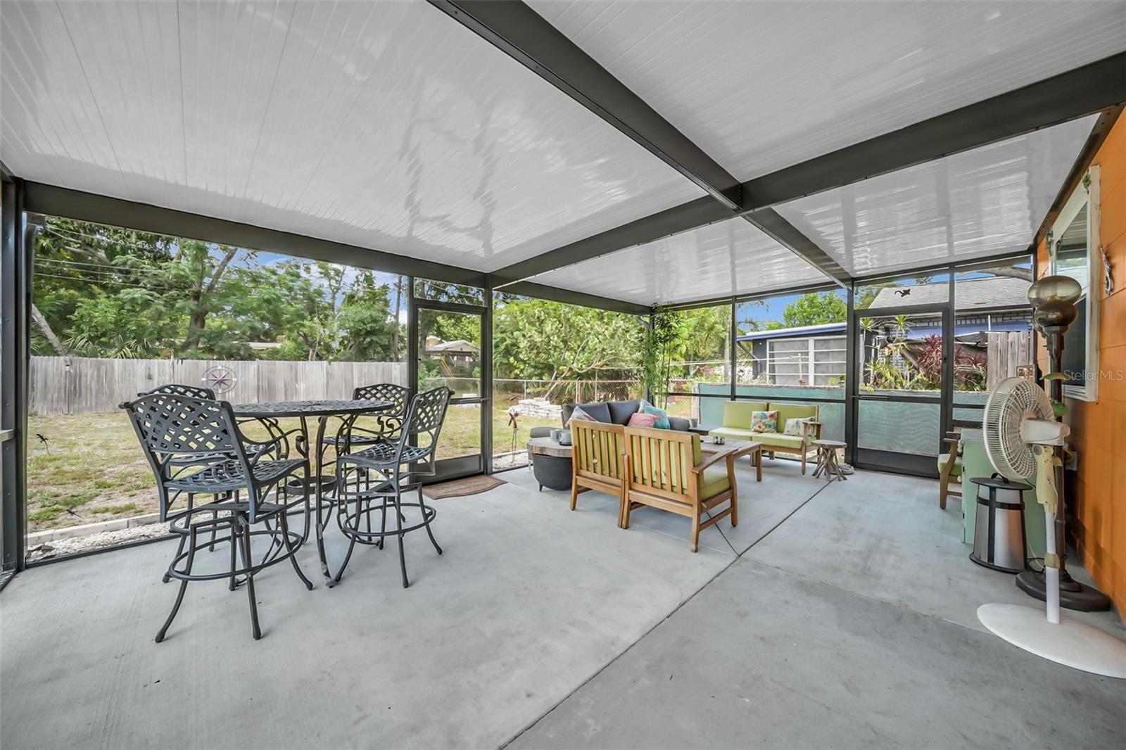 Extra Large Screened Porch