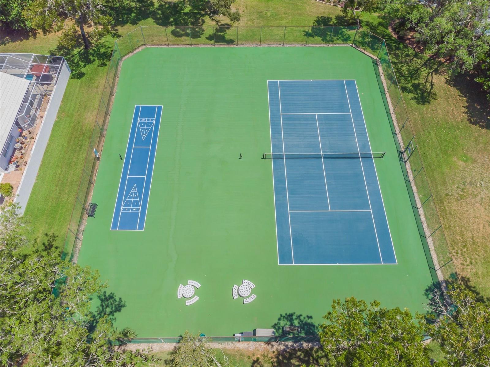 TB8504929