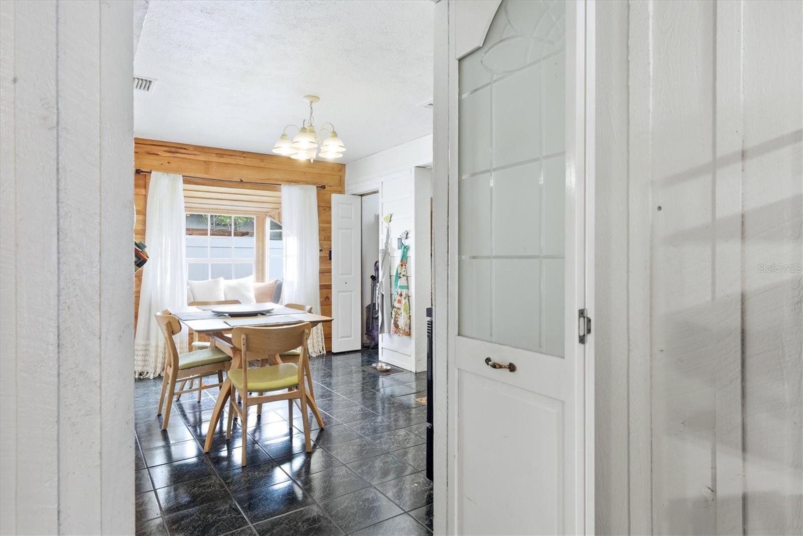 Enterance to Great Room from Dining room