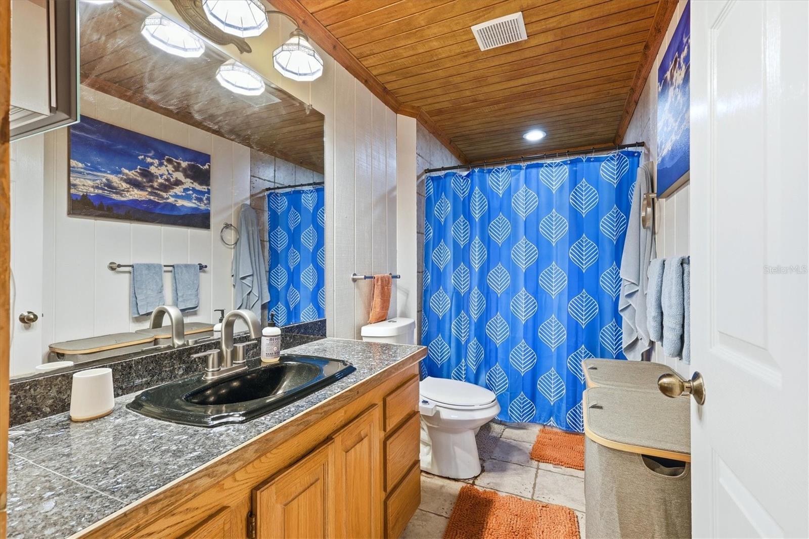 2nd Bathroom