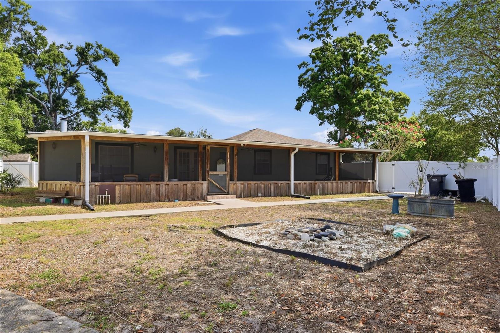 Rear/side yard