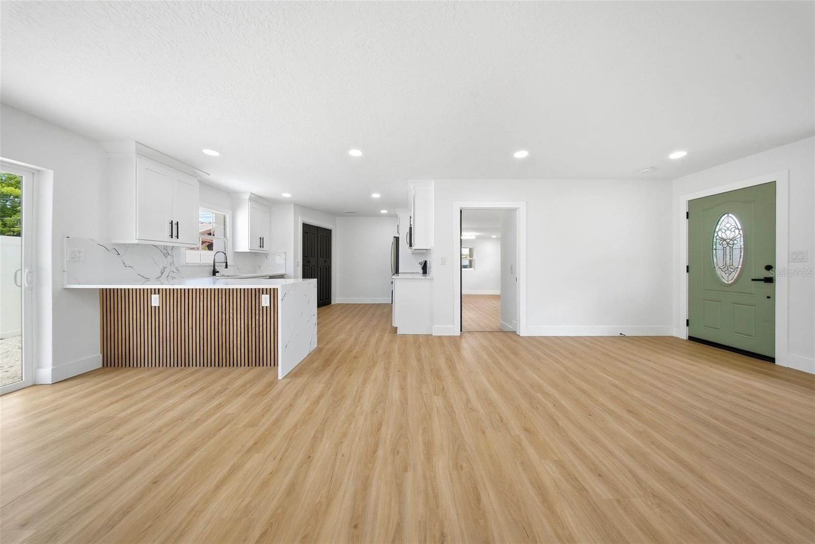 Living, Eating, Kitchen