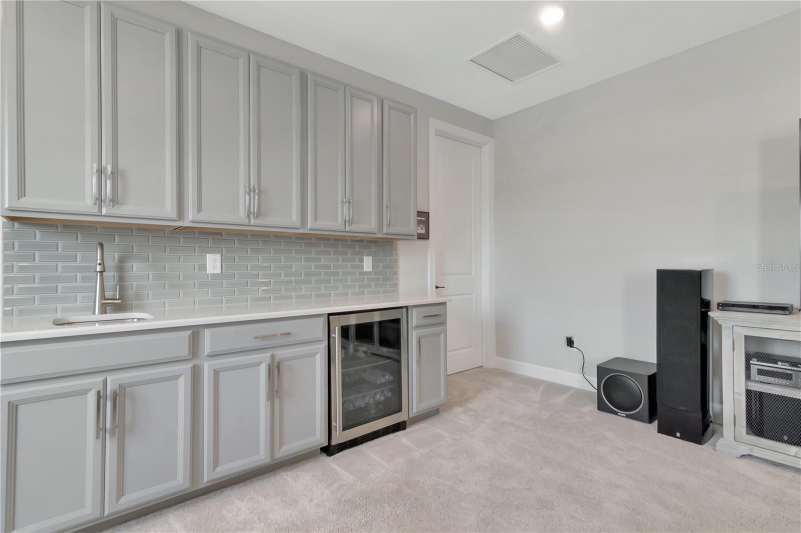 Wet bar in Upstairs Bonus Space