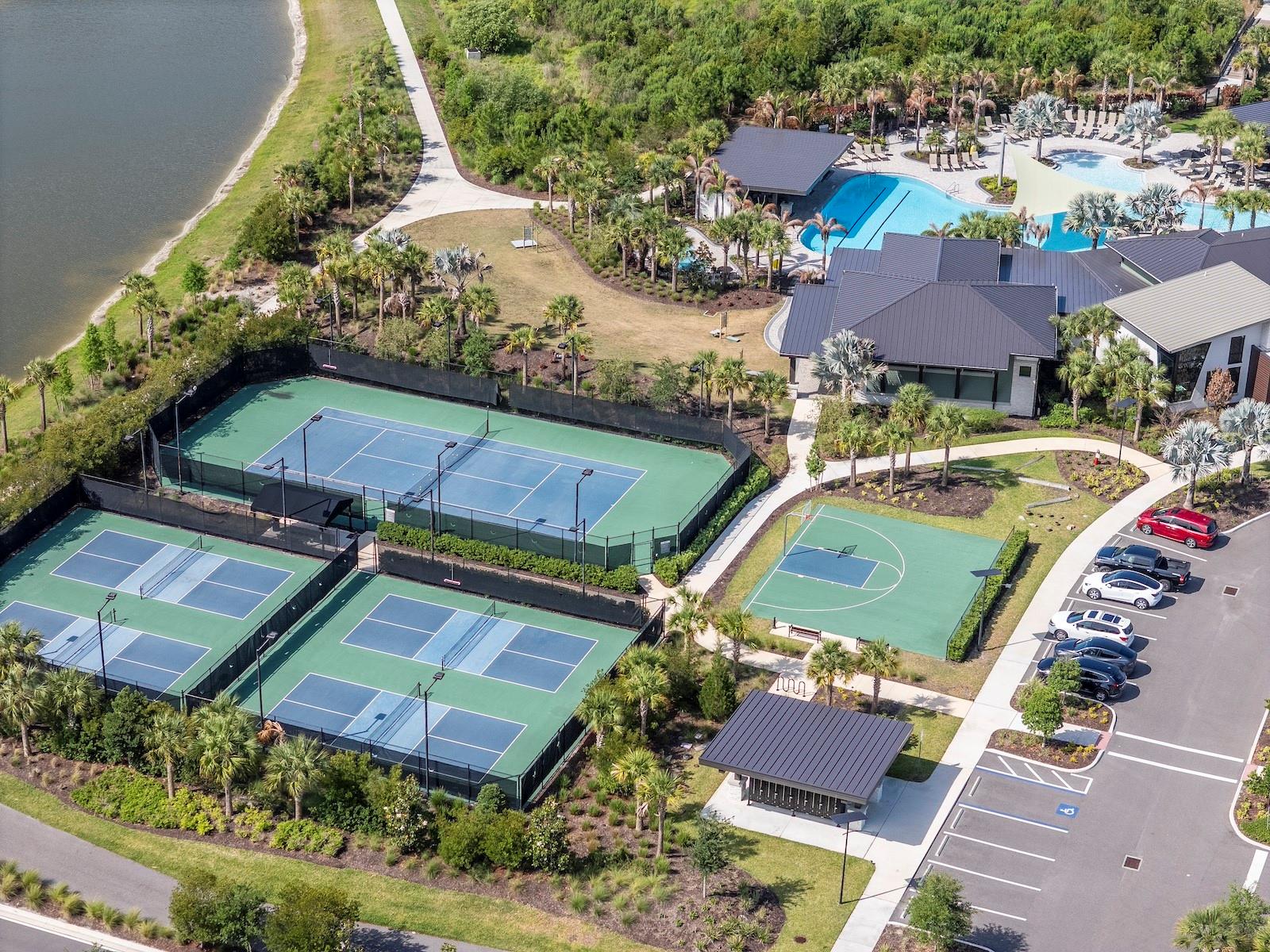 Aerial View of Rivers Landing resort style amenities.
