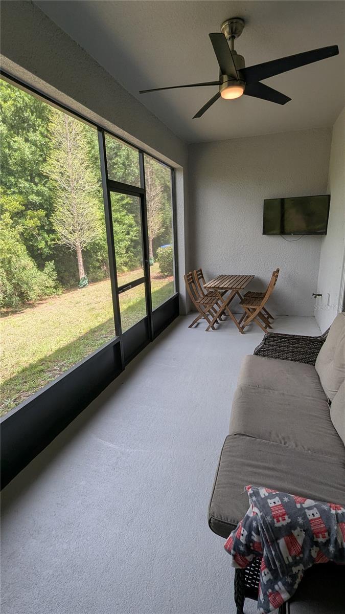 Covered/screened porch