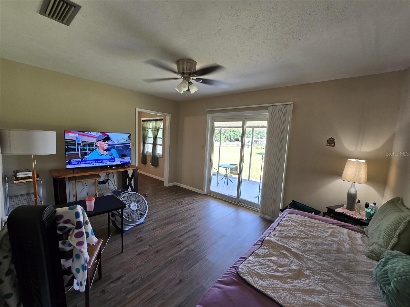 family room 2