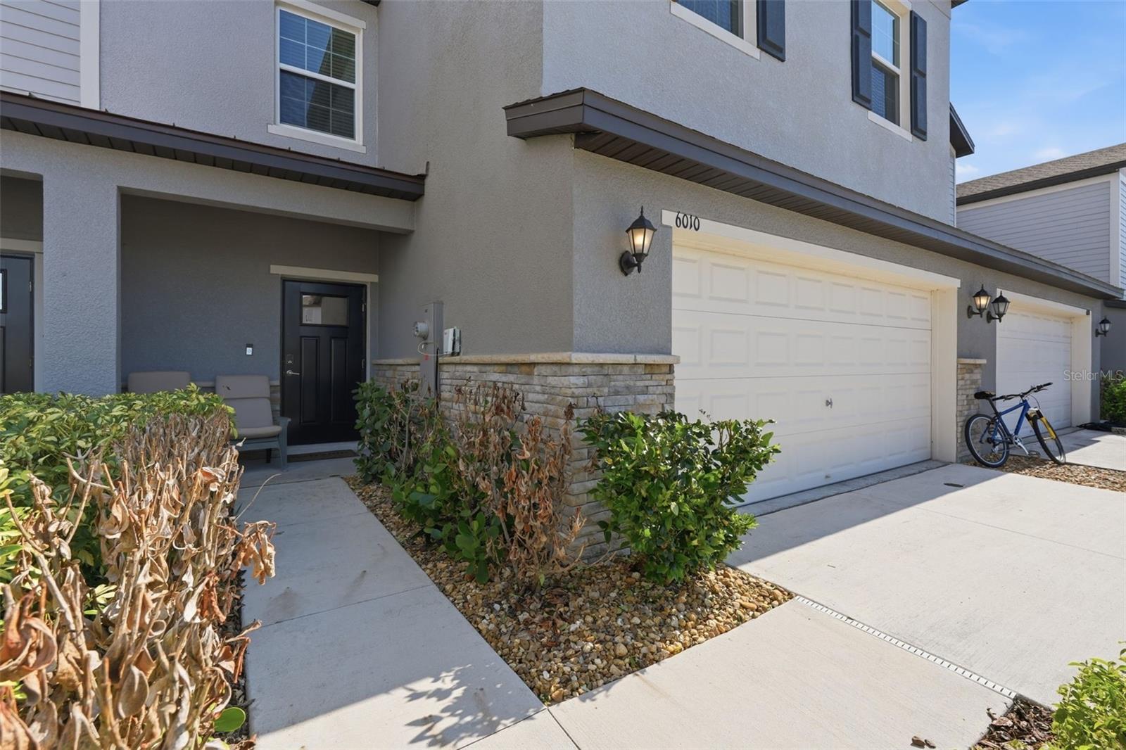 TB8505057
