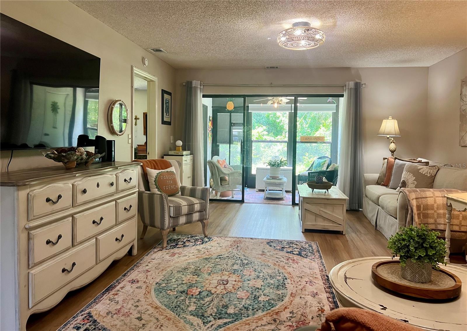 GREAT ROOM CAN BE USED AS A DINING ROOM/FAMILY ROOM COMBO OR LARGE SITTING/ENTERTAINING AREA