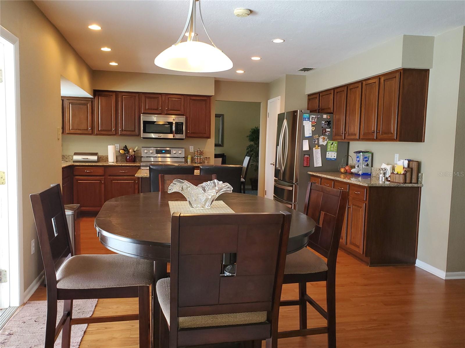Eat-in area