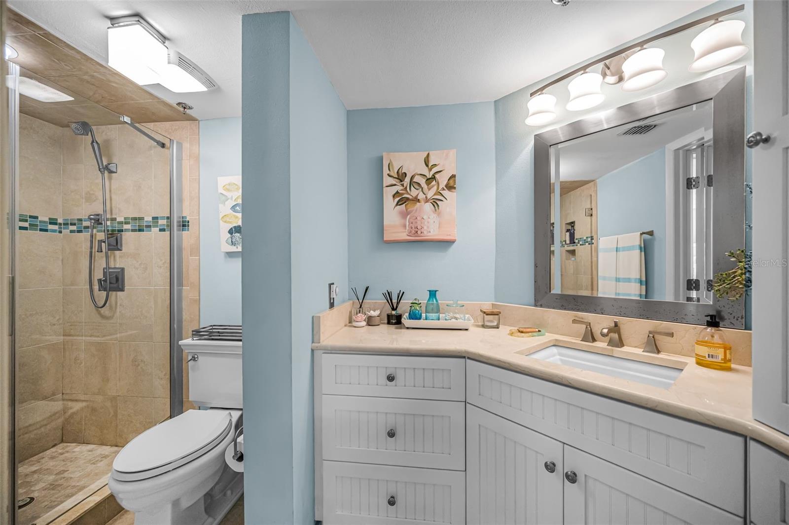 Second bath adjacent to the bedroom