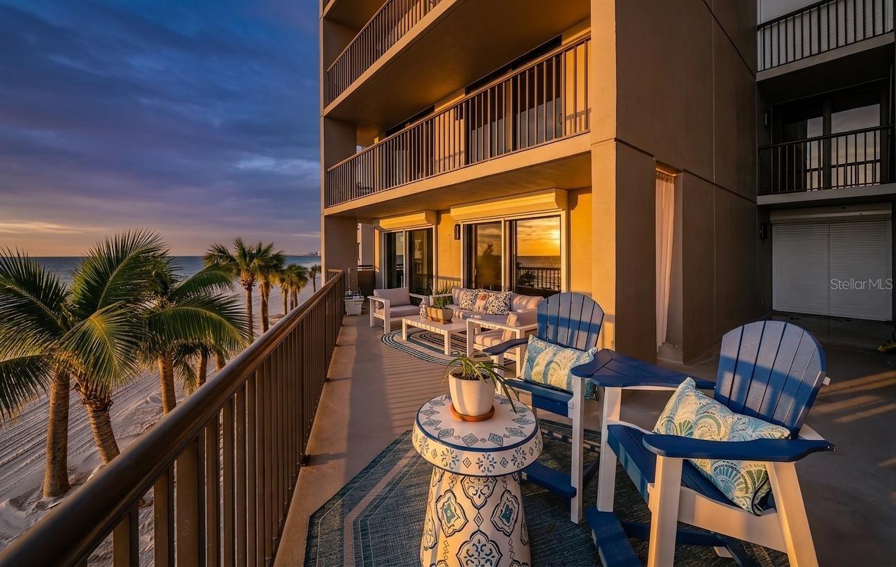 Gulf front Sunsets daily!