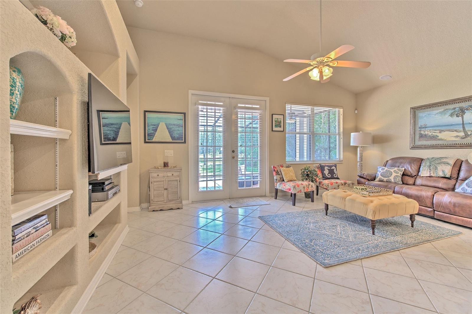 Phenomenal Living Space!