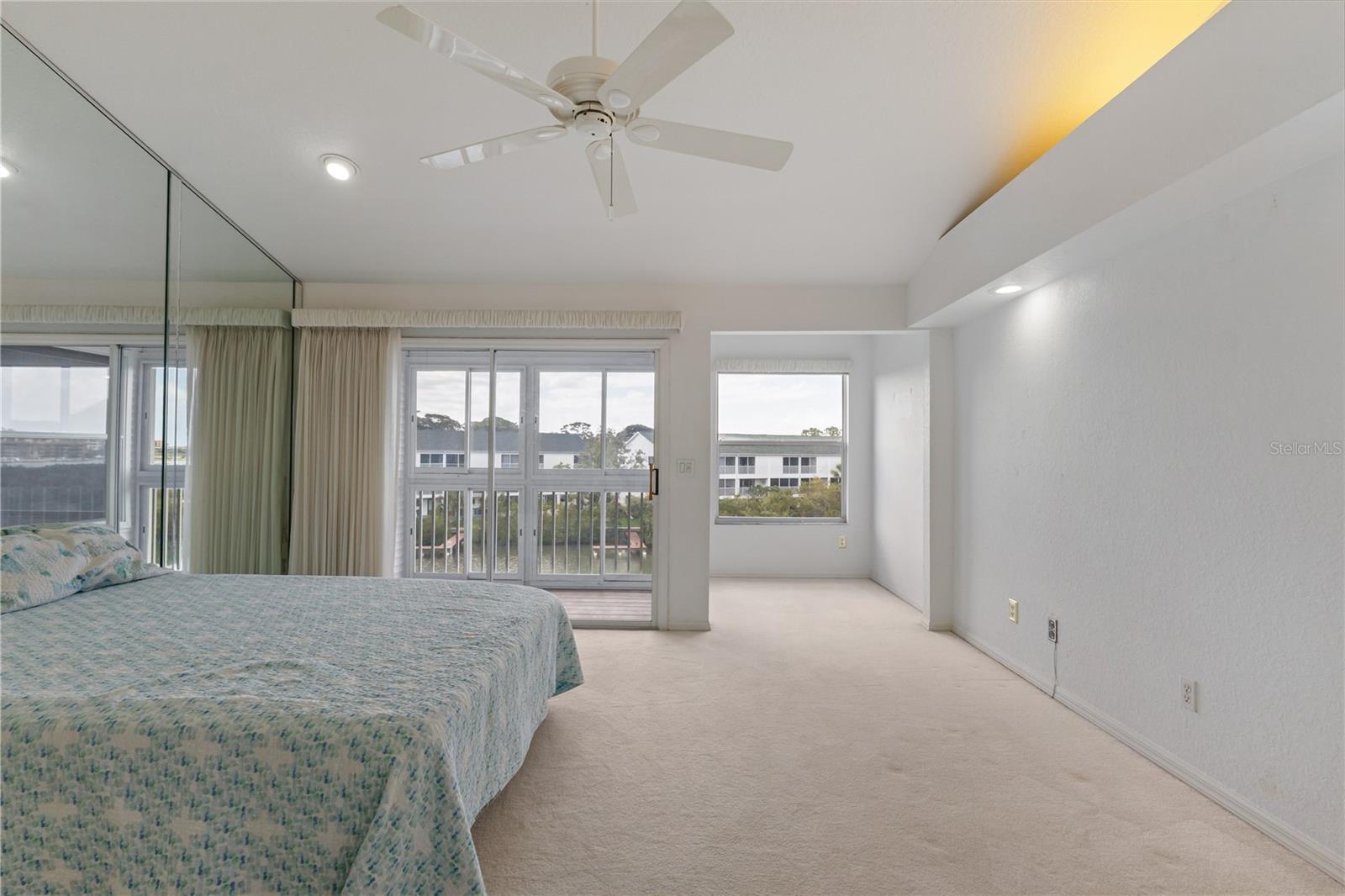 Primary suite (Third story)