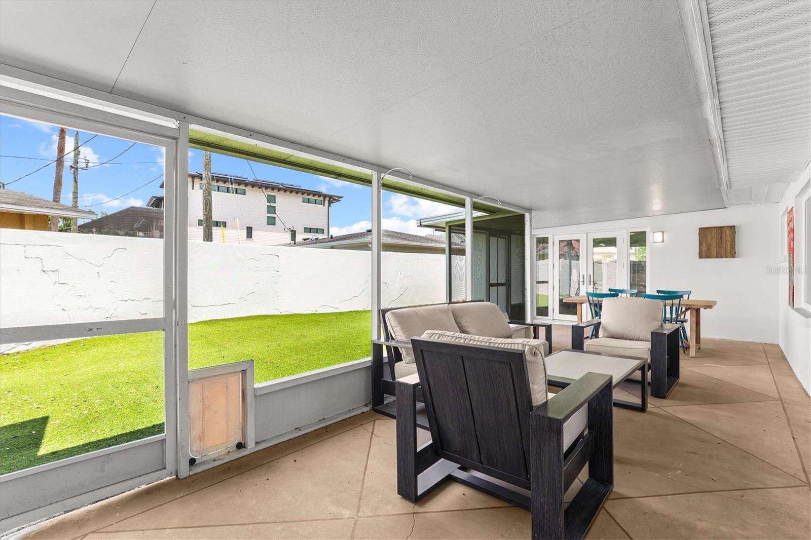 Screened in Porch