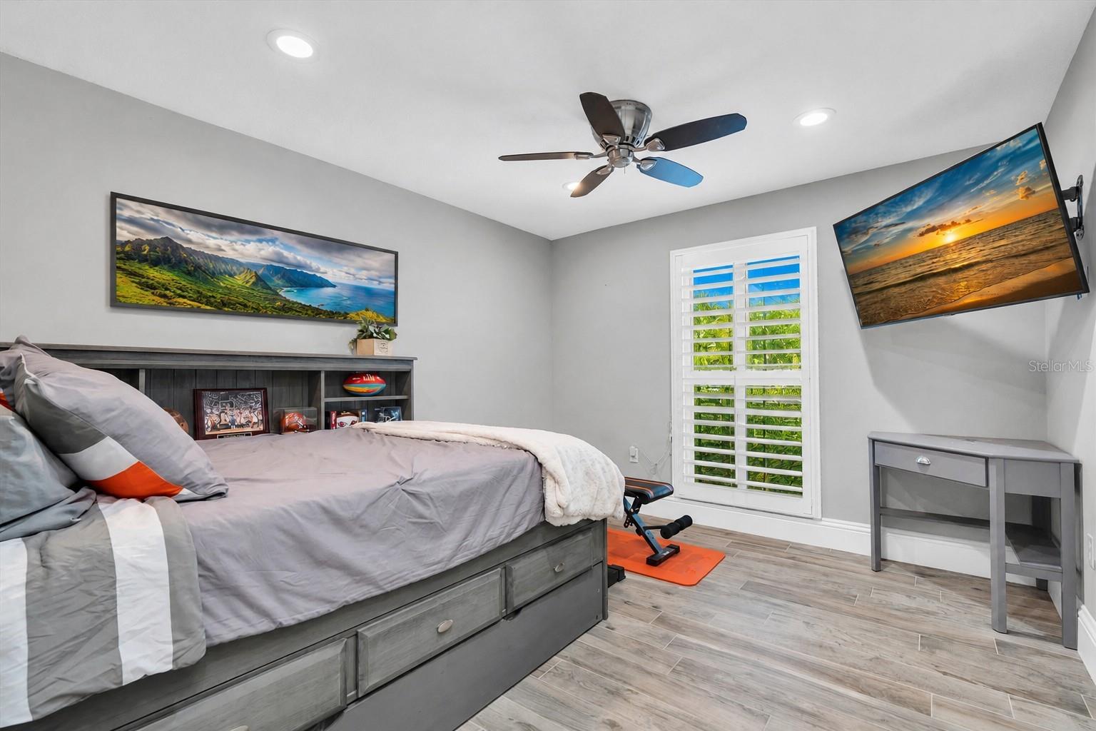 Comfortable accommodations for family and guests. Tile flooring.