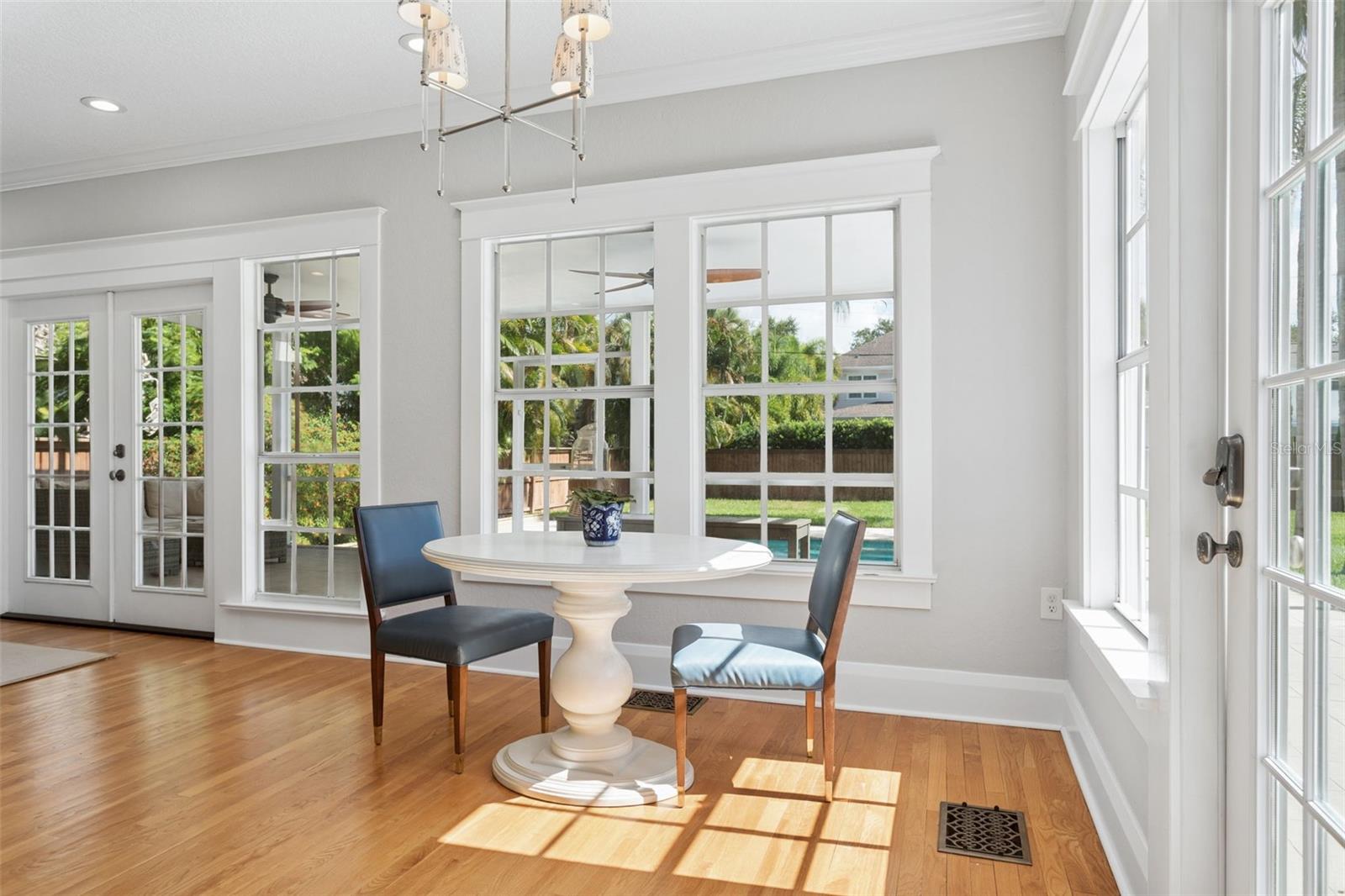 breakfast nook