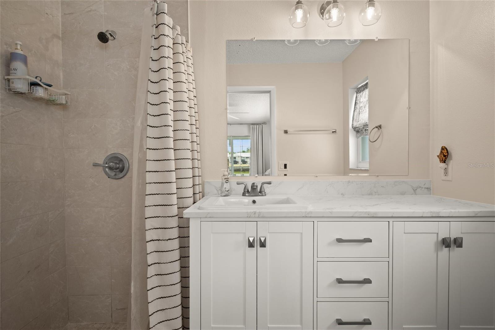 En suite Bath
