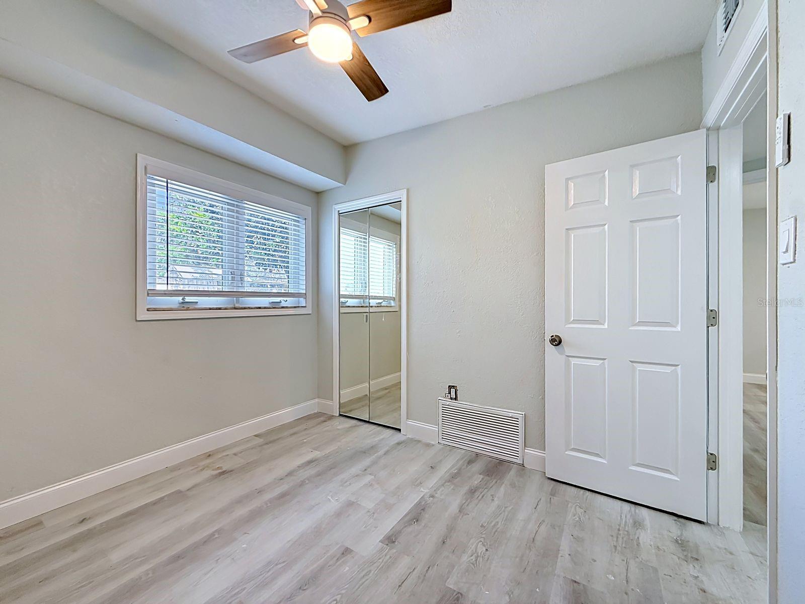 2nd BEDROOM