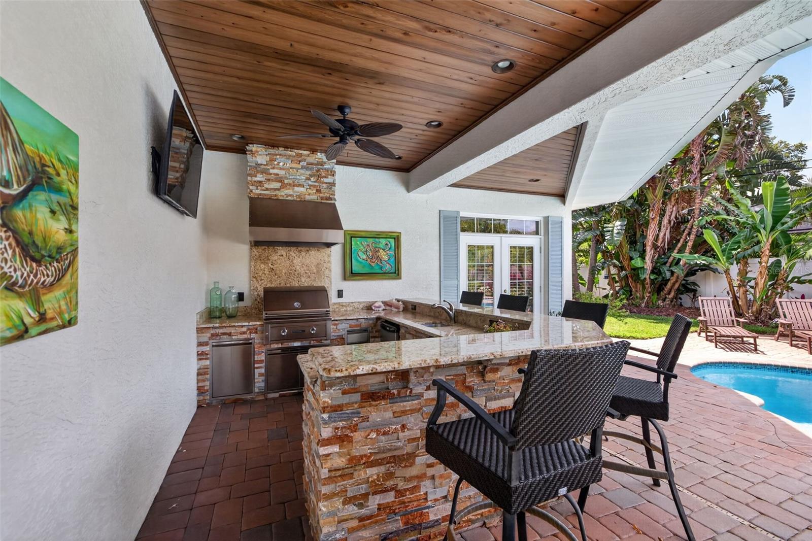 Outdoor Kitchen
