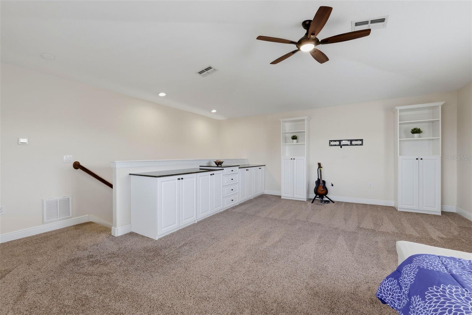bonus room with built ins