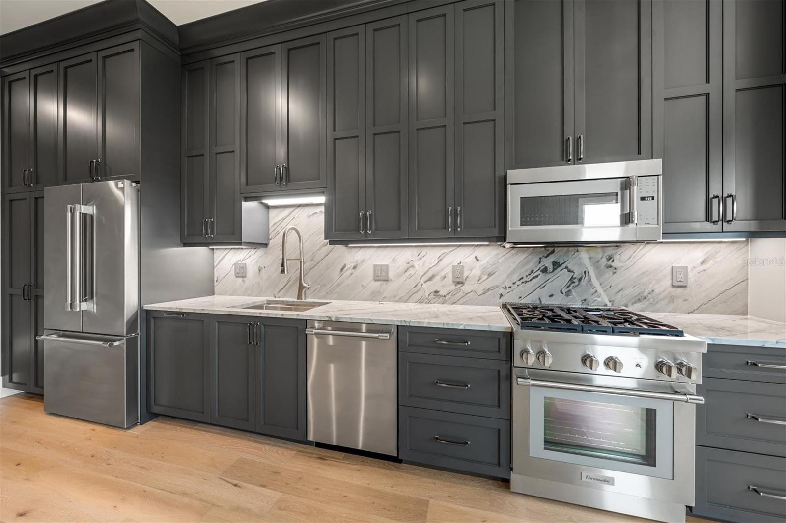 Full kitchen in the suite