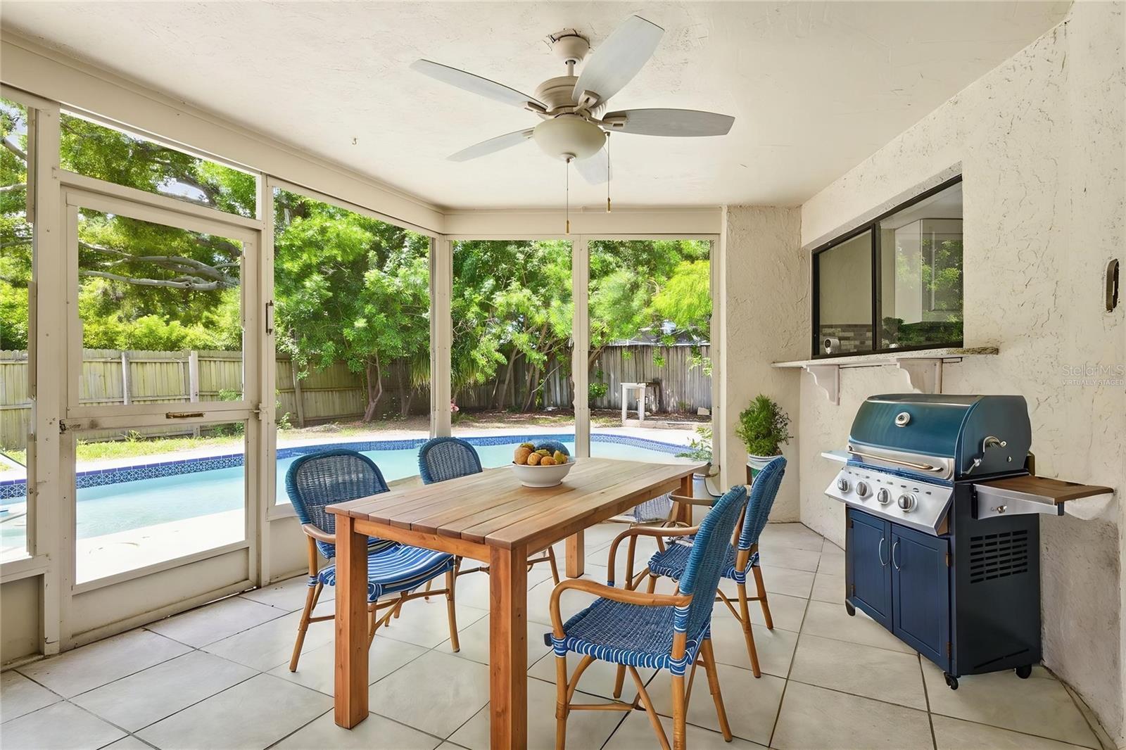 Virtually staged lanai