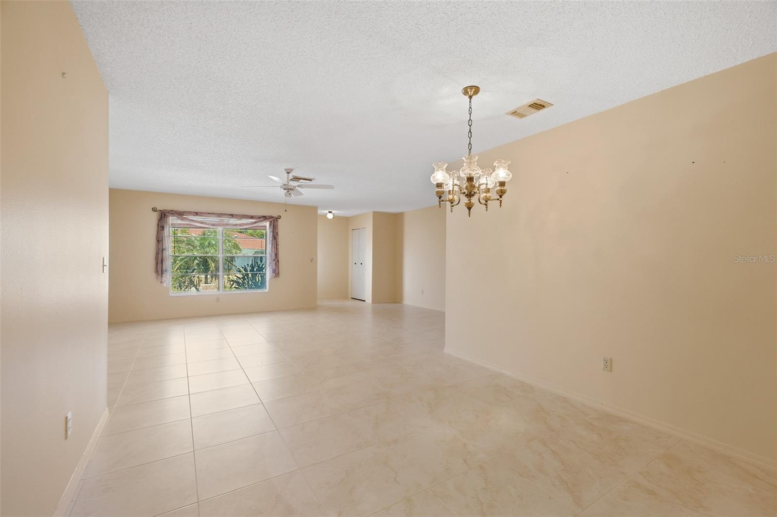 Great room/Dinning room