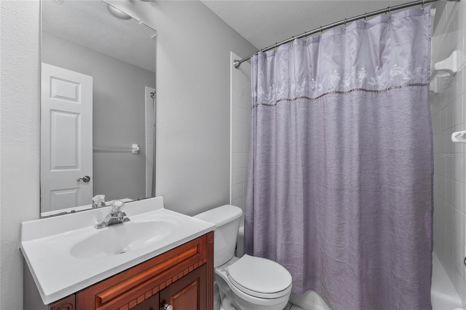 Full downstairs bath!