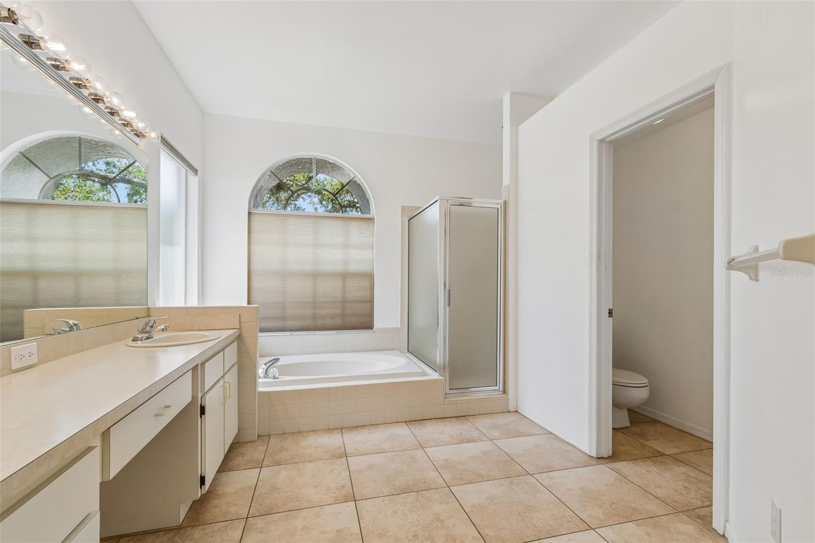 Primary En-suite bathroom