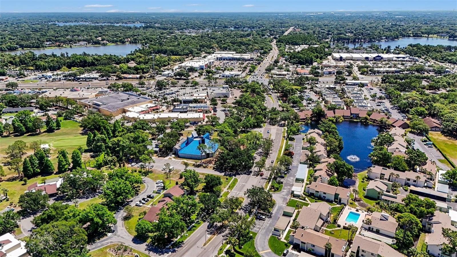 The condo is minutes from Publix, restaurants and everything fun Carrollwood has to offer!