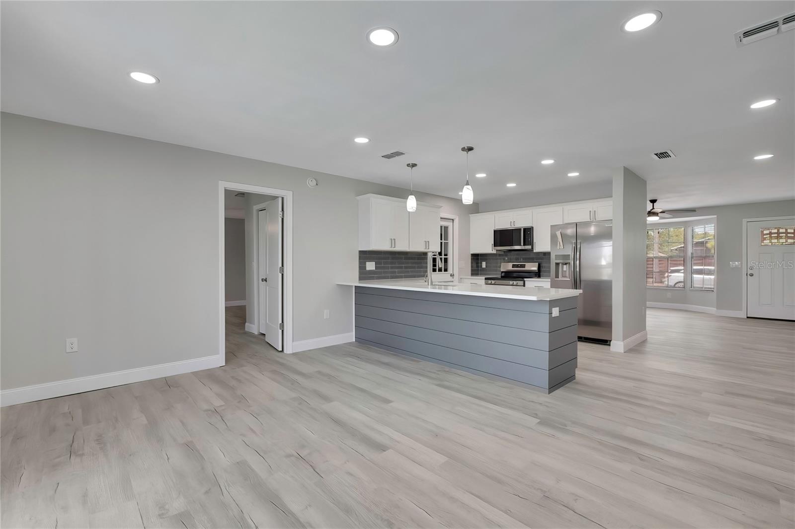 Family Room/Breakfast Bar