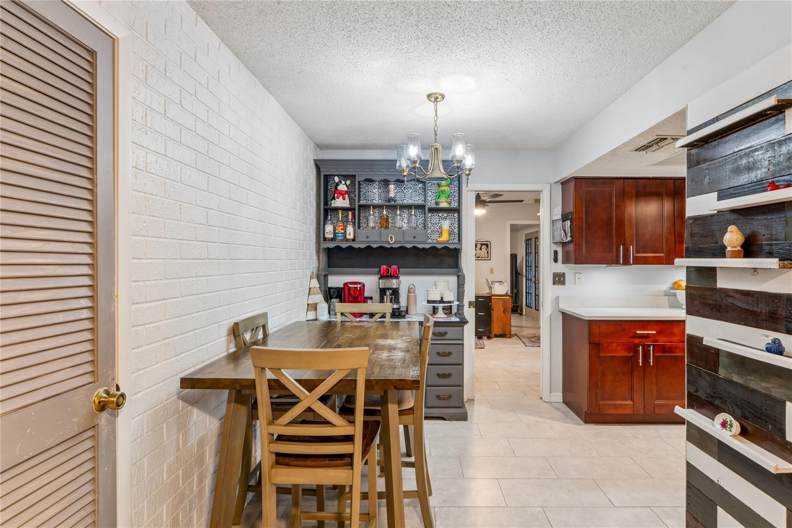 Breakfast nook