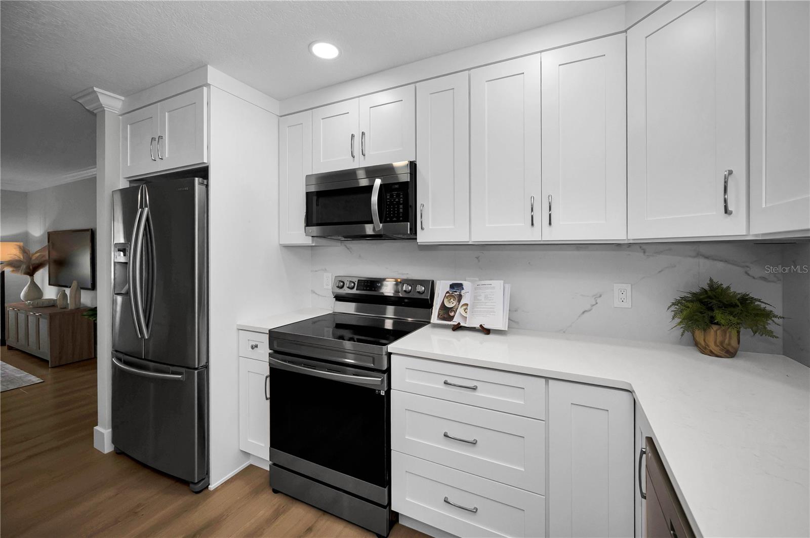 This kitchen design just flows!