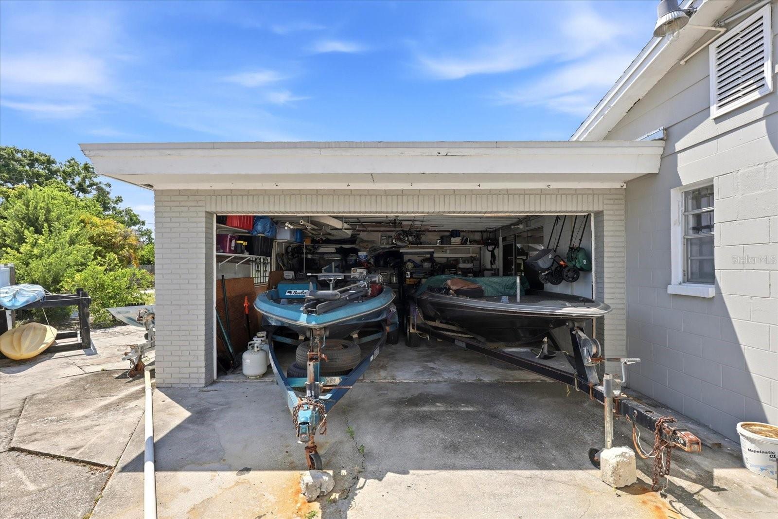 2 car garage - No door