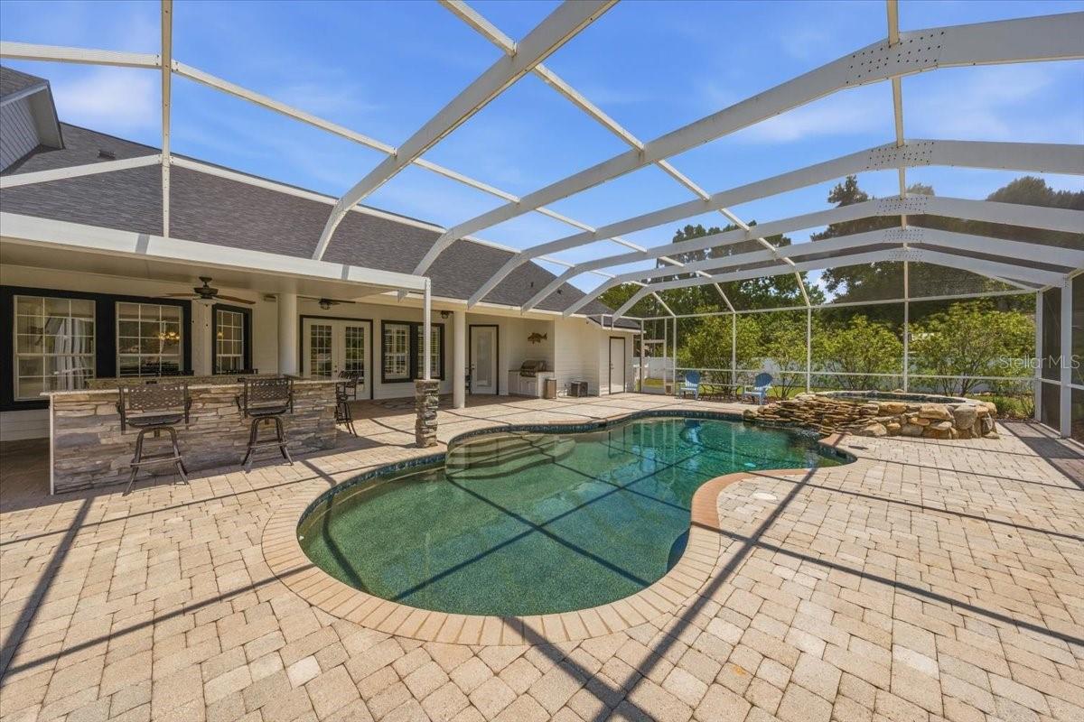 Screened Lanai & pool
