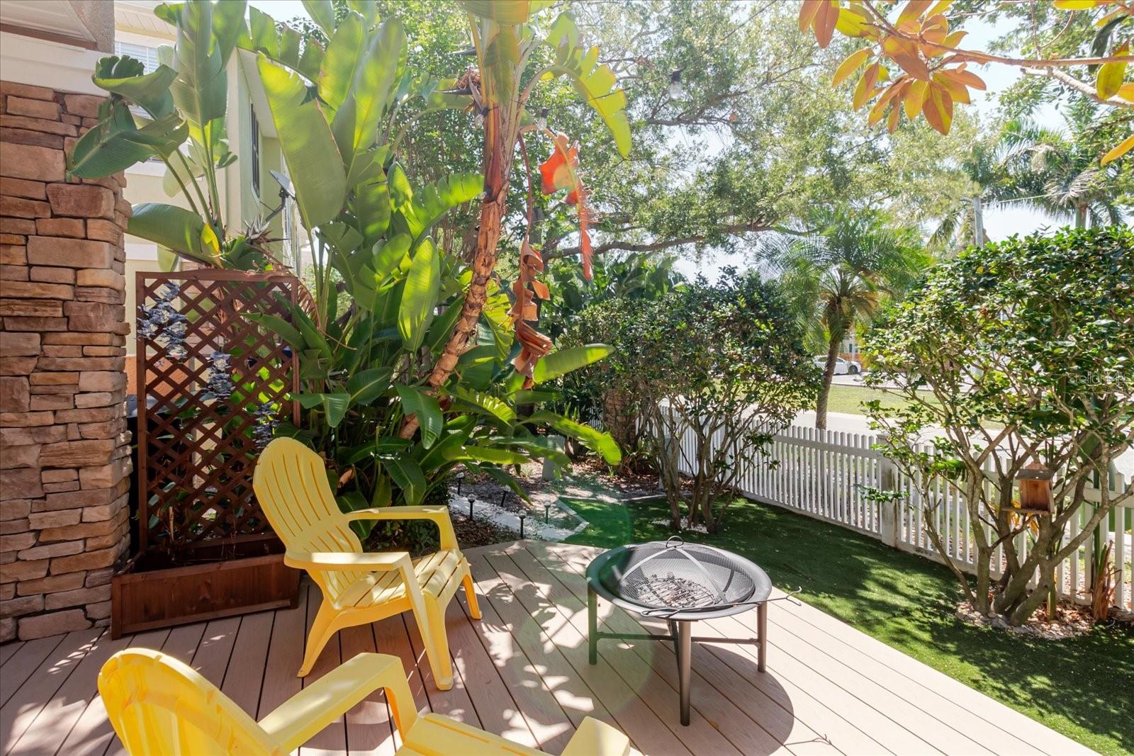 Brand New Deck in 2025 With Astro Turf. Plenty Of Room For A Grill & Unwind From A Long Day