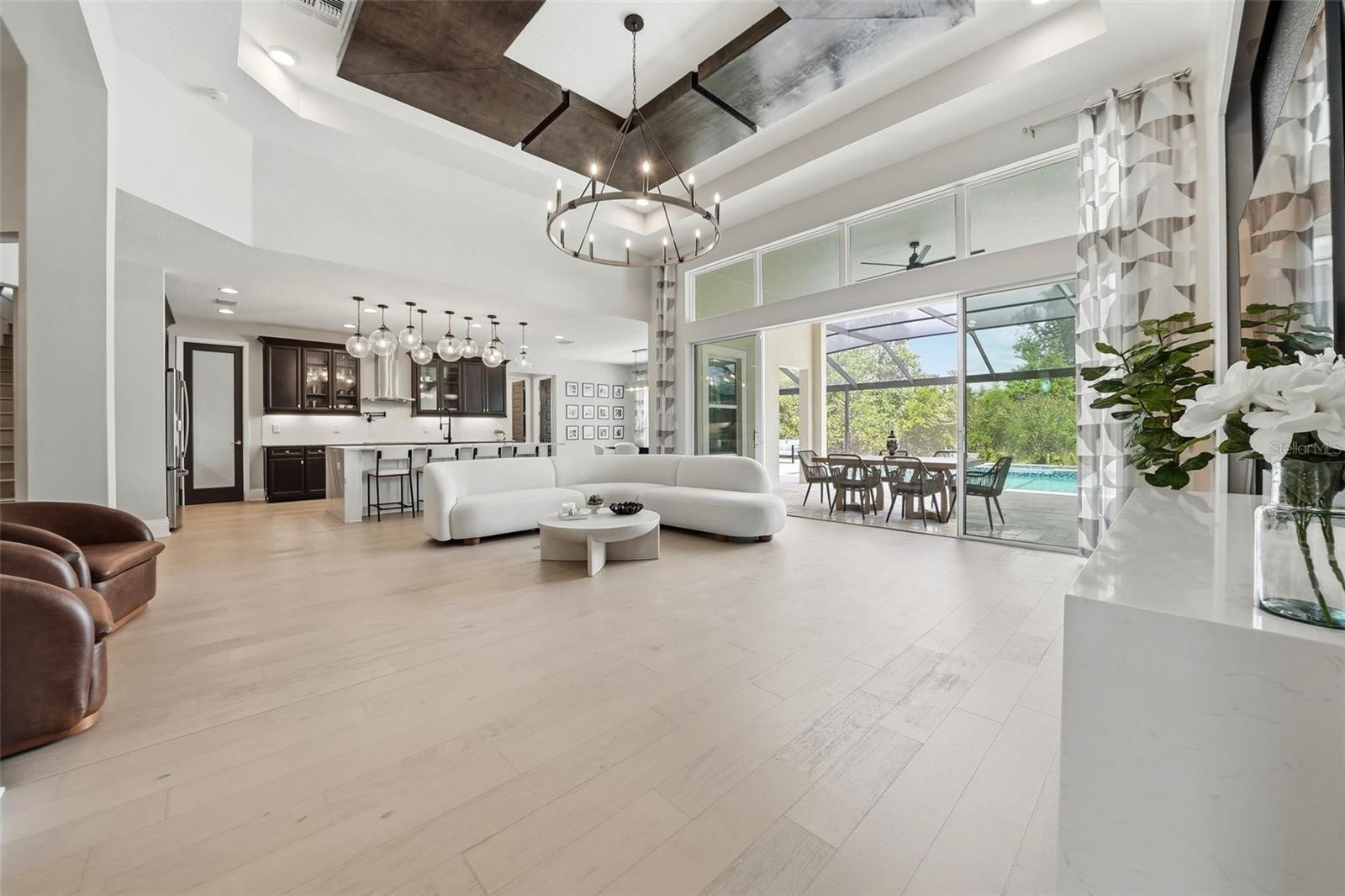 Open Layout, great for everyday living and parties